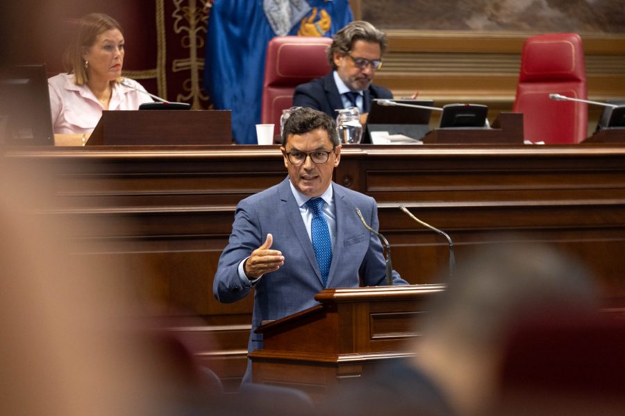 Pablo Rodríguez en una sesión parlamentaria | Foto: Gobierno de Canarias Pablo Rodríguez en una sesión parlamentaria | Foto: Gobierno de Canarias