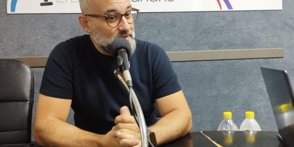Aridany Romero en los estudios de El Espejo Canario