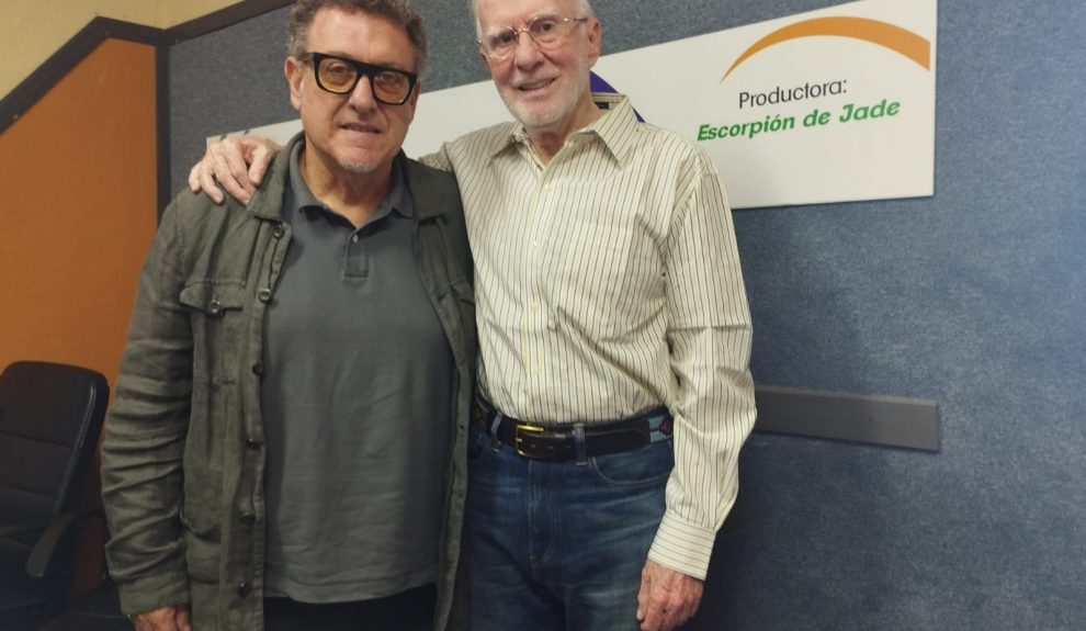 Manolo González y Teddy Bautista en los estudios de El Espejo Canario