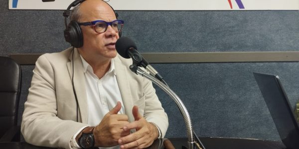 José Miguel Barragán en los estudios de El Espejo Canario