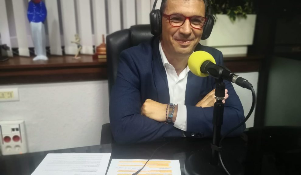 Luis Alberto Díaz Dorta en los estudios de El Espejo Canario