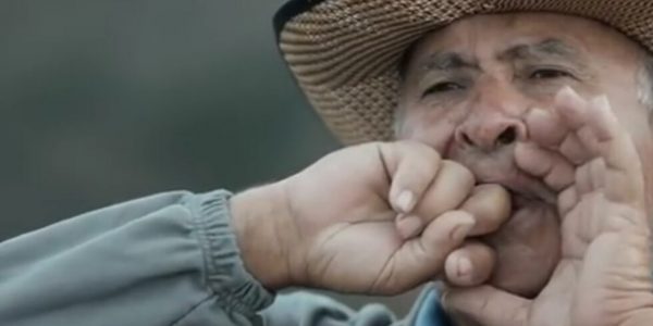 Práctica del silbo gomero | Foto: Gobierno de Canarias