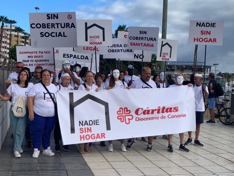 Concentración de Cáritas para denunciar la situación de las personas sin hogar Concentración de Cáritas para denunciar la situación de las personas sin hogar