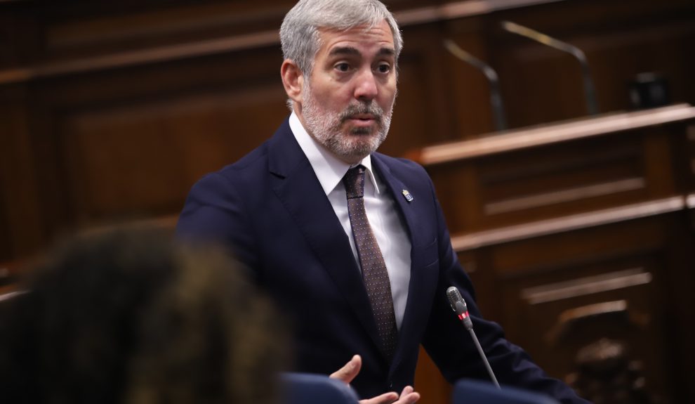 Fernando Clavijo en una sesión del Parlamento canario | Foto: Gobierno de Canarias