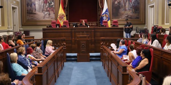 El Parlamento de Canarias durante una sesión