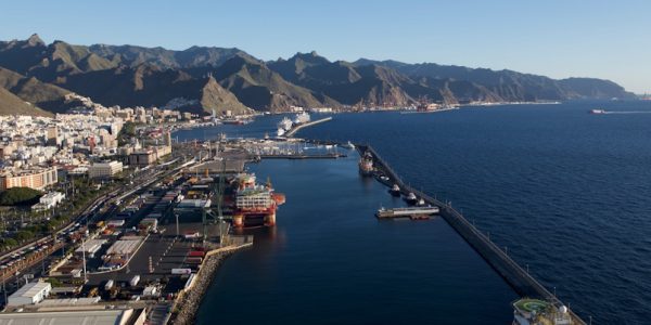 Puerto de Santa Cruz de Tenerife | Foto: Atiren Connavalte