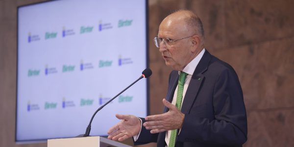 El presidente de Binter, Rodolfo Núñez, durante la presentación de la neuva ruta a Madrid | Foto: Gobierno de Canarias