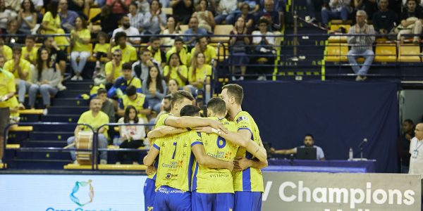 El CV Guaguas Las Palmas en uno de sus últimos partidos | Foto: CV Guaguas