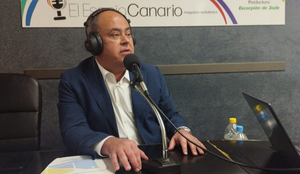 Virgilio Correa en los estudios de El Espejo Canario