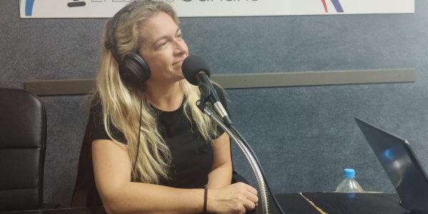 Raquel Malo en los estudios de El Espejo Canario