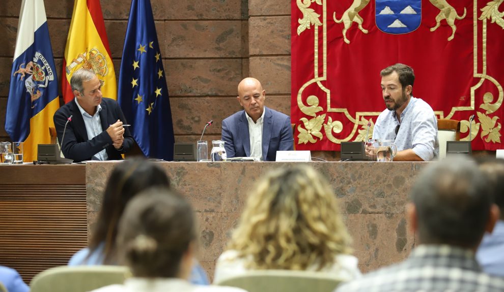 I Jornadas Canarias-Infancia organizadas por el Parlamento de Canarias | Foto: Parcan