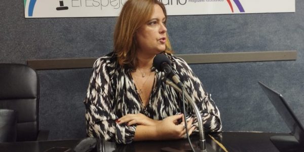 Beatriz Calzada en los estudios de El Espejo Canario