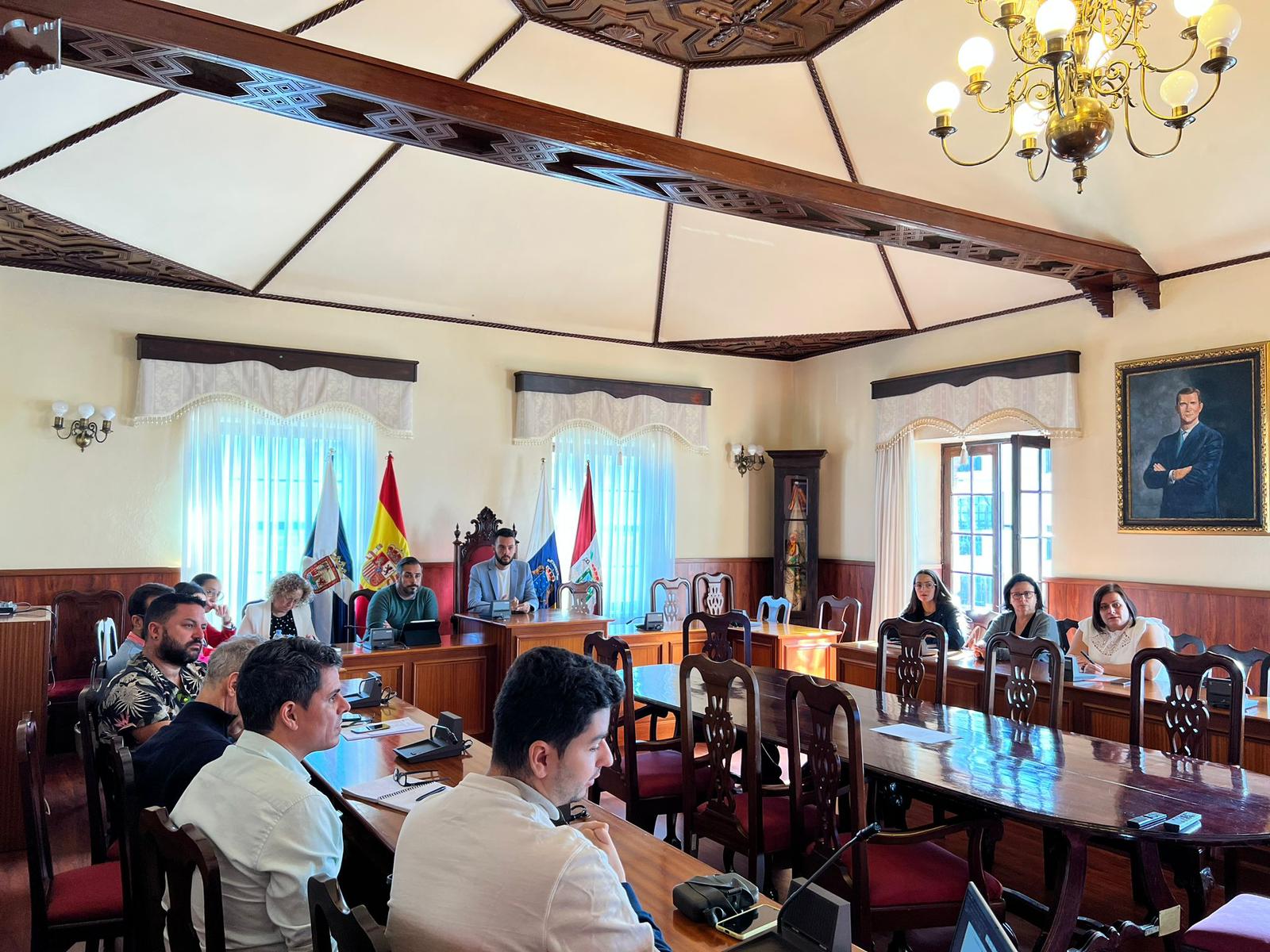 Icod de los Vinos logra legalizar la instalación eléctrica de siete ...