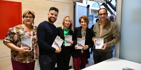 Presentación de el volume 'La educación, el poder de Mogán' | Foto: Ayuntamiento de Mogán