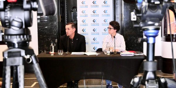 Miguel Ángel Clavijo y Mari Carmen Naranjo en la presentación del 40 aniversario de la Filmoteca Canaria | Foto. Gobierno de Canarias