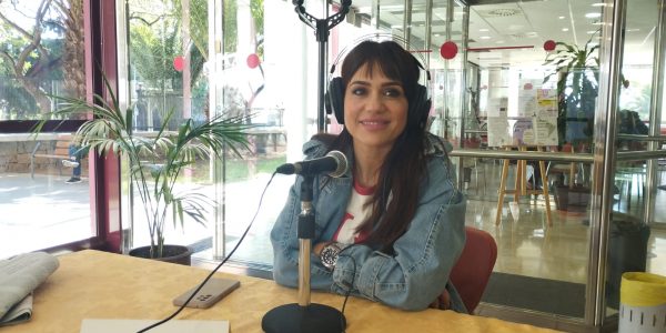 Ana Alarcó en los estudios del Espejo Canario en el Centro de Día para Mayores Isidro Rodríguez Castro
