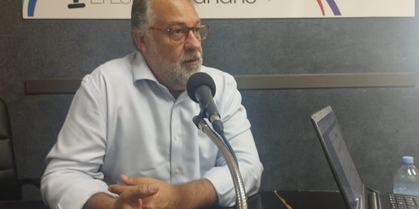 José Luis García en los estudios de El Espejo Canario