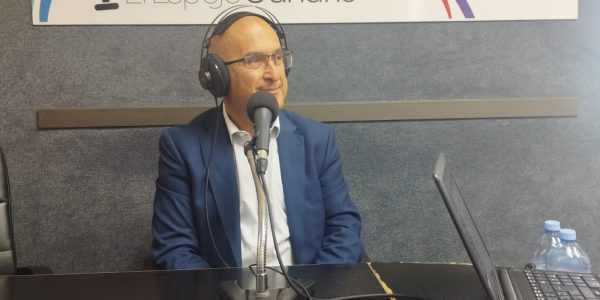 Miguel Ángel Rodríguez en los estudios de El Espejo Canario