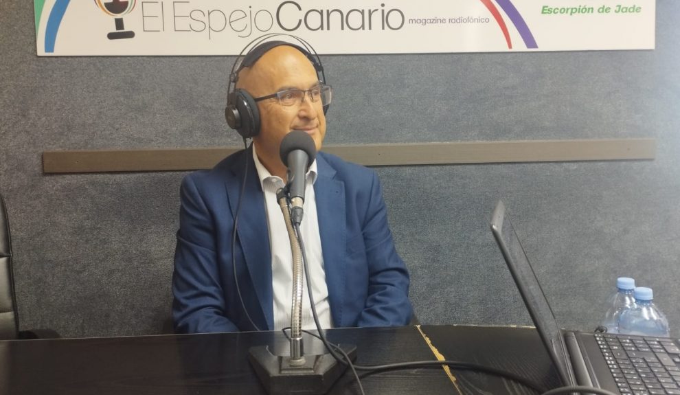 Miguel Ángel Rodríguez en los estudios de El Espejo Canario