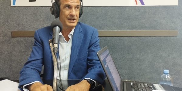 José Juan Lorenzo en los estudios de El Espejo Canario
