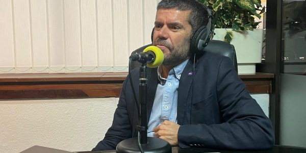 Francisco García en los estudios de El Espejo Canario