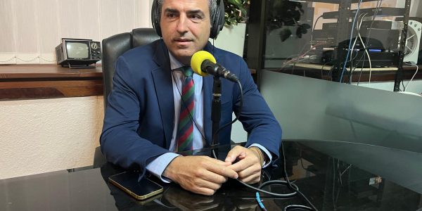 Manuel Domínguez en los estudios de El Espejo Canario
