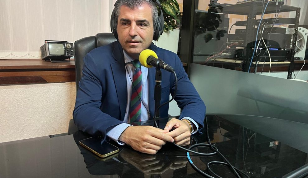 Manuel Domínguez en los estudios de El Espejo Canario