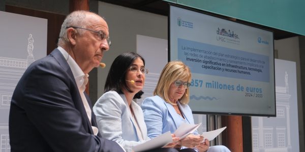 Spínola, Darias y Medina durante la presentación del Plan Estratégico | Foto: Ayuntamiento de Las Palmas de Gran Canaria
