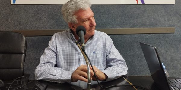 Pedro Quevedo en los estudios de El Espejo Canario