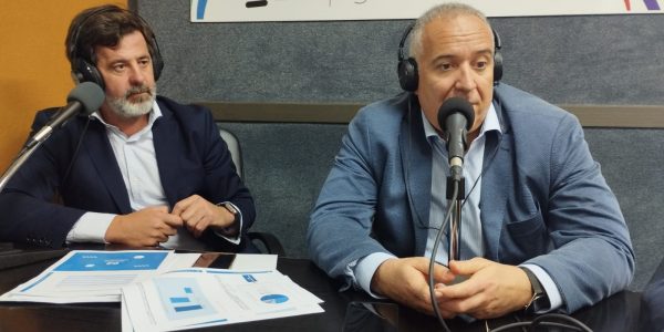 Sebastián Sansó y Carlos Rus en los estudios de El Espejo Canario