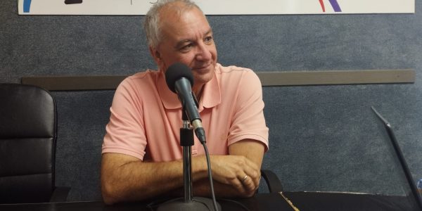 Luis Campos en los estudios de El Espejo Canario