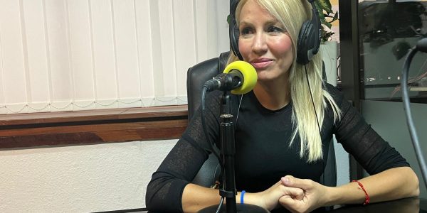 Rebeca Paniagua en los estudios de El Espejo Canario