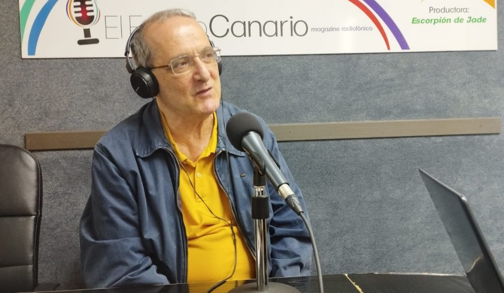 Rodolfo Espino en los estudios de El Espejo Canario