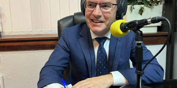 Nicasio Galván en los estudios de El Espejo Canario