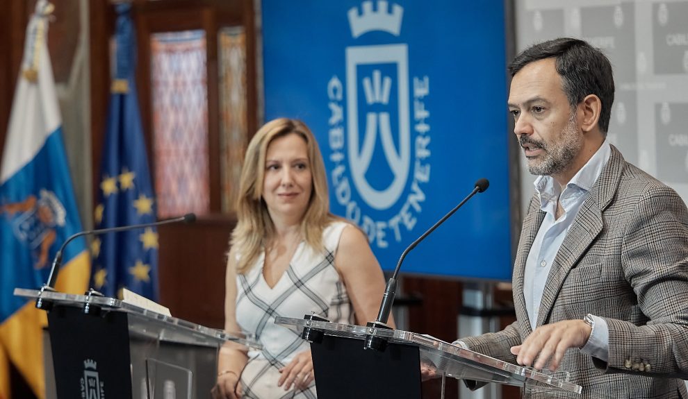 Rosa Dávila y Lope Afonso en una comparecencia de prensa | Foto: Cabildo de Tenerife