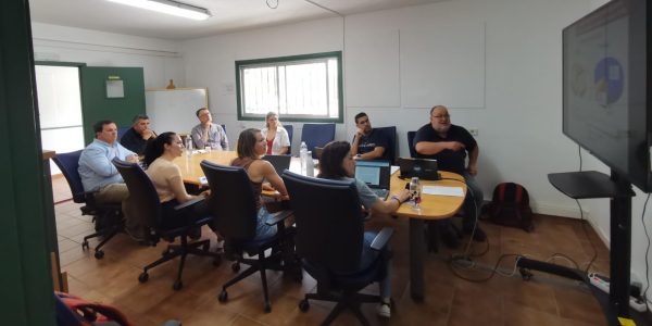 Representantes de la Asociación de Fabricantes de Aloe Vera de Canarias reunidos con el equipo del Área de Medioambiente del Iter | Foto: Iter