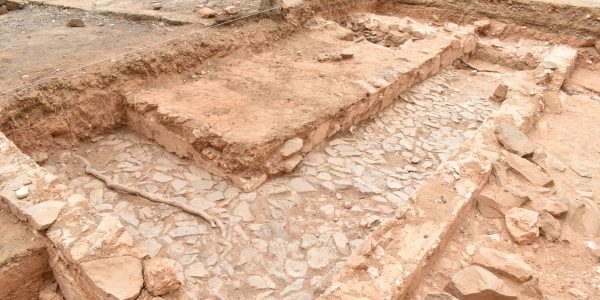 Restos del claustro empedrado del antiguo convento de San Buenaventura | Foto: Tibicena