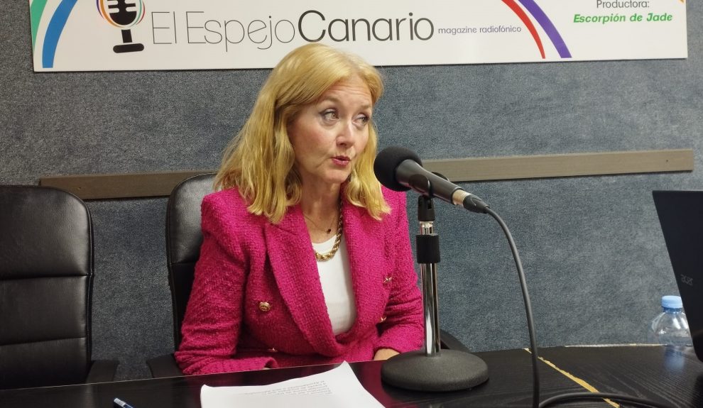 Marina Más en los estudios de El Espejo Canario