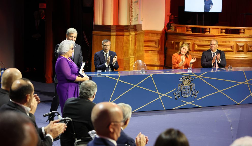 Elena Tejera, en el acto de entrega de las medallas de oro de Canarias 2024 | Foto: Gobierno de Canarias