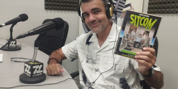 Javier Chavanel en los estudios de El Espejo Canario