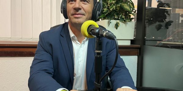 Luis Alberto Díaz Dorta en los estudios de El Espejo Canario