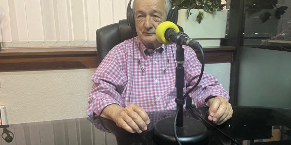 Basilio Valladares en los estudios de El Espejo Canario
