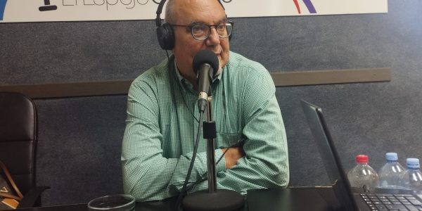 Miguel Ángel Rodríguez en los estudios de El Espejo Canario