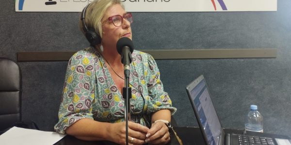 Antonia Bordón en los estudios de El Espejo Canario