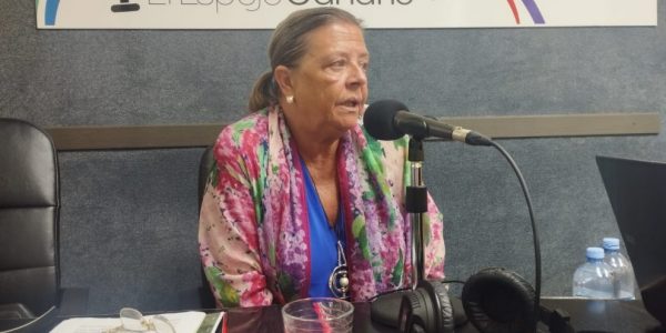 Mercedes Fernández-Couto en los estudios de El Espejo Canario