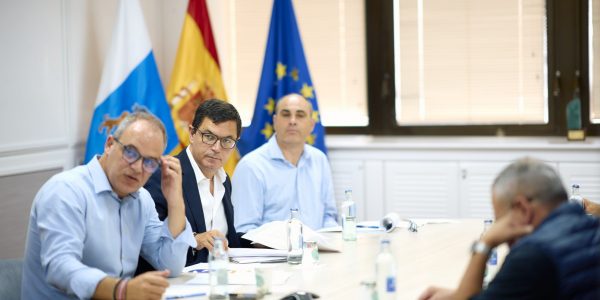 Reunión de Costas con los colectivos afectados | Foto: Gobierno de Canarias