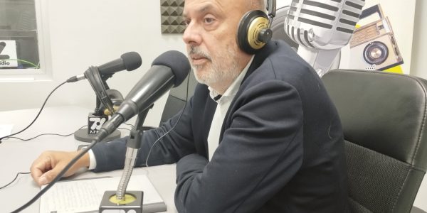 Juan Ramírez Said en los estudios de El Espejo Canario