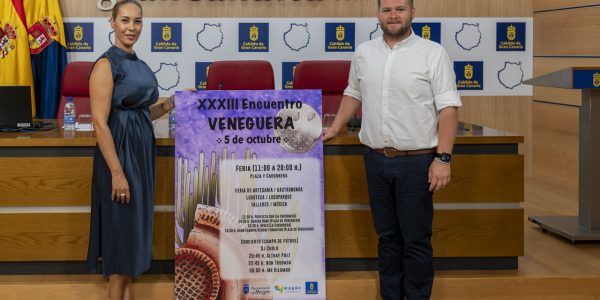 Guacimara Medina y Mencey Santana en la presentación XXXIII Encuentro Veneguera | Foto: Ayuntamiento de Mogán