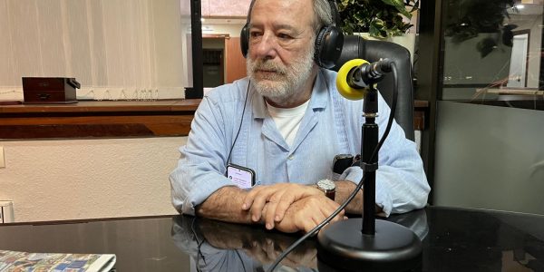 José Luis Rivero Ceballos en los estudios de El Espejo Canario