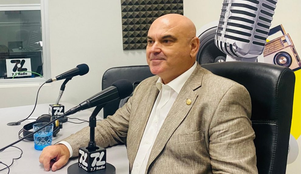 Gregorio Rodríguez en los estudios de El Espejo Canario